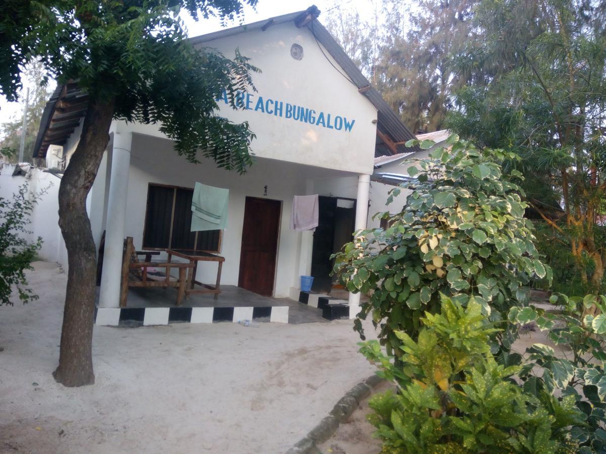 Asiya Beach Bungalow Нунгві Екстер'єр фото