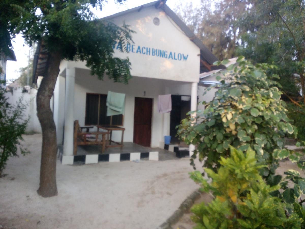 Asiya Beach Bungalow Нунгві Екстер'єр фото